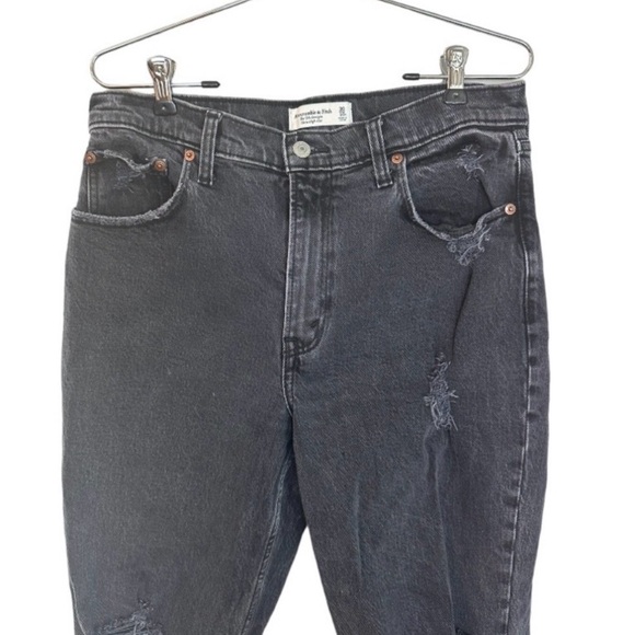 Abercrombie & Fitch 90’s Straight Ultra High Rise Distressed Black Jeans - Picture 3 of 5